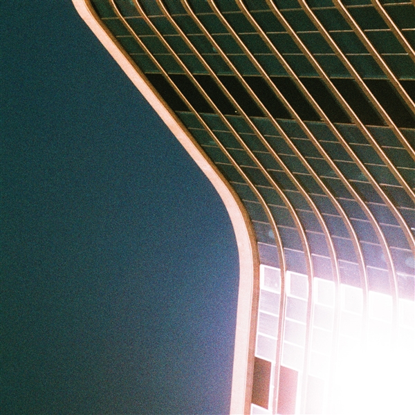 Chandelier - The Day Is Bright